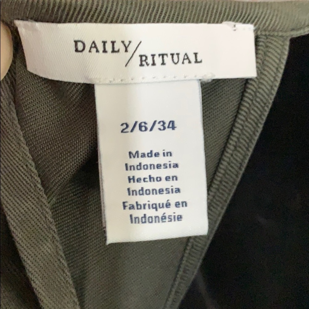 Daily Ritual rhomper - Picture 7 of 8